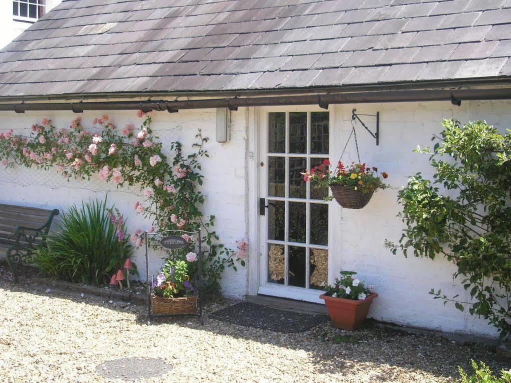 Detling Coachhouse Bed & Breakfast Maidstone Exterior photo